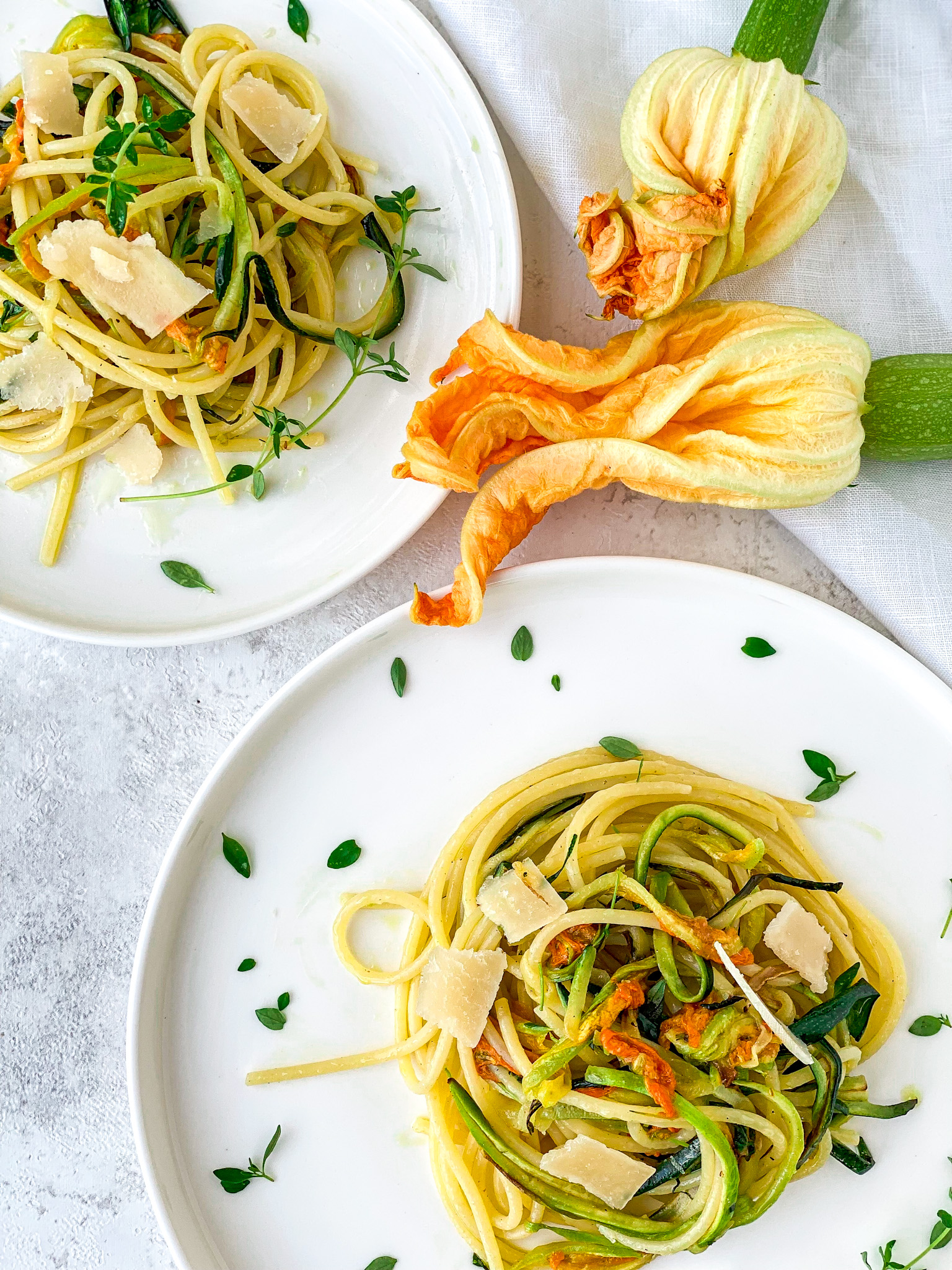 excelleren gordijn geeuwen Spaghetti met courgette bloemen - CookingQueens